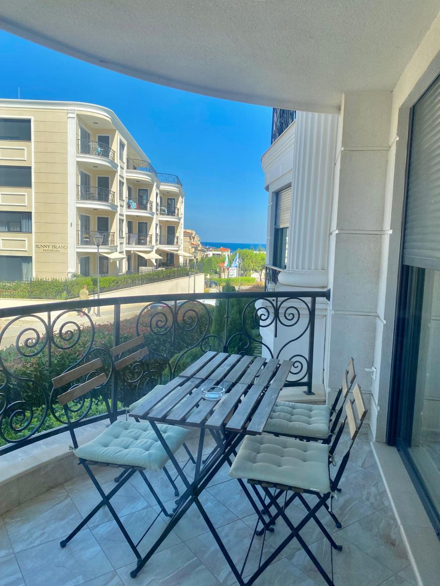 Apartments In Complex Sunny Island Deluxe Tsjernomorets Eksteriør bilde