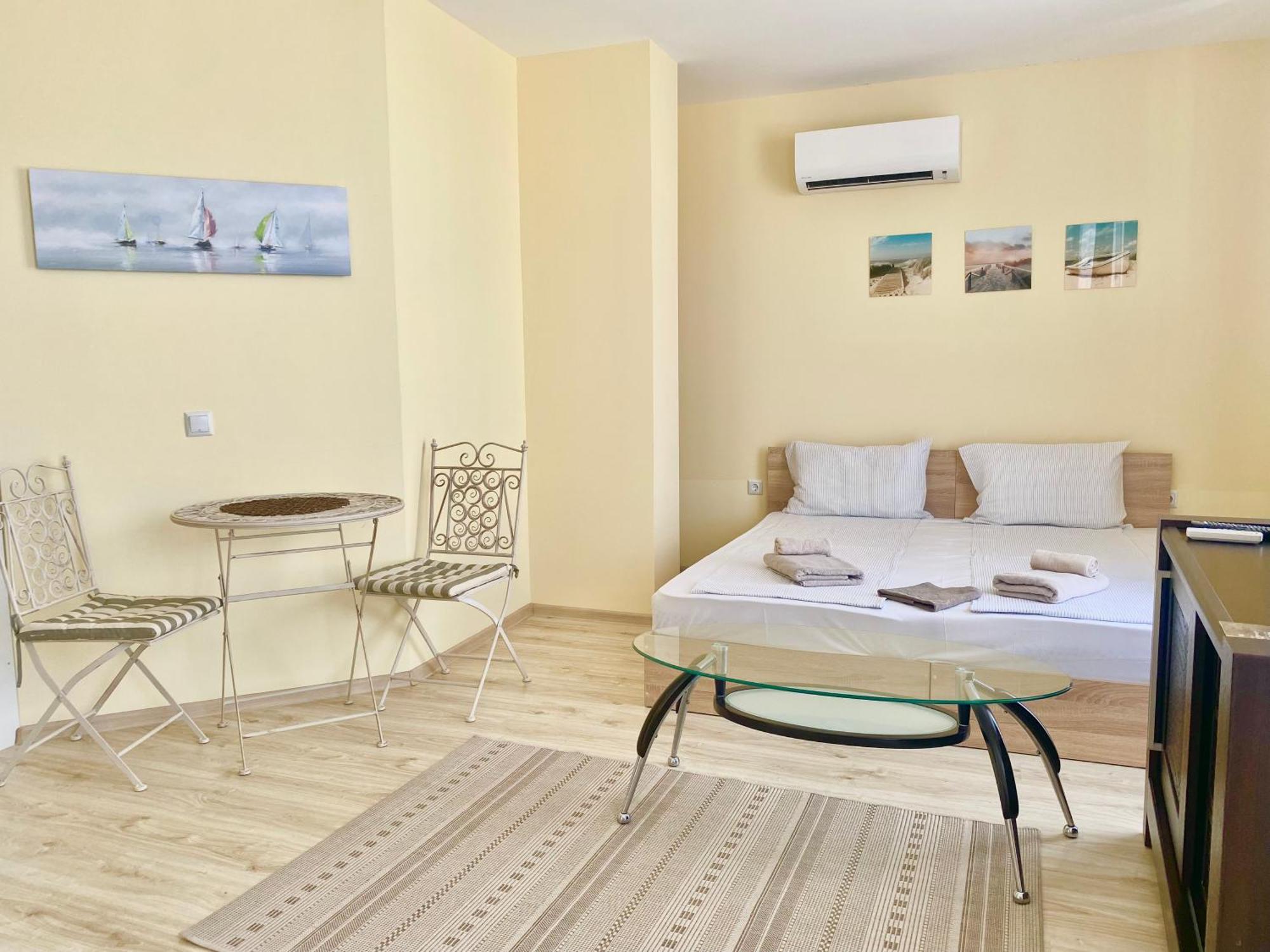 Apartments In Complex Sunny Island Deluxe Tsjernomorets Eksteriør bilde